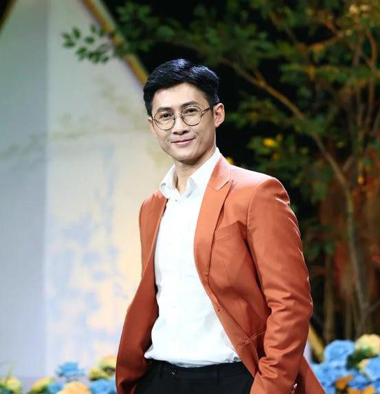 CEO Chín Chín Oke